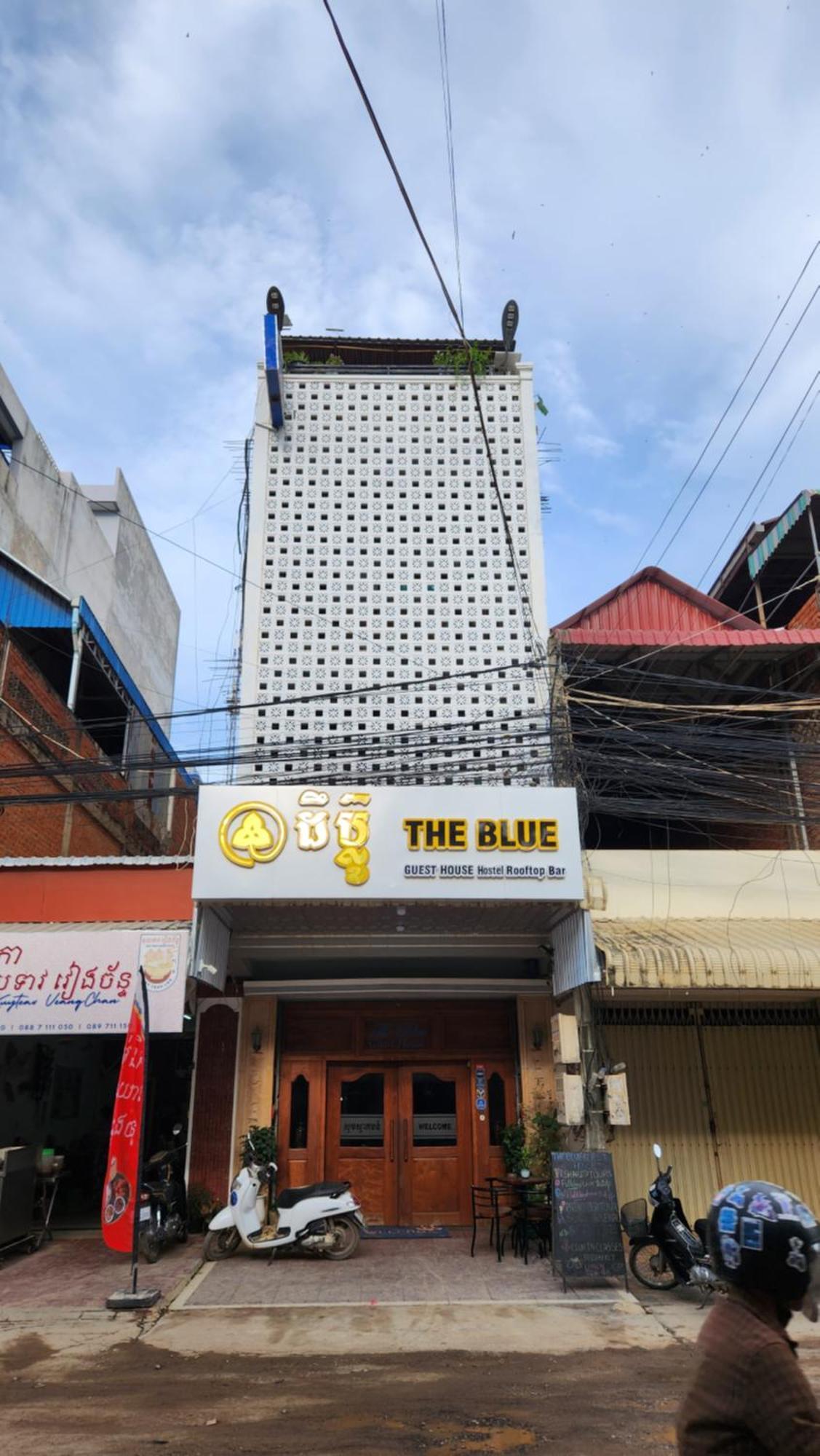 The Blue Guest House Battambang Buitenkant foto