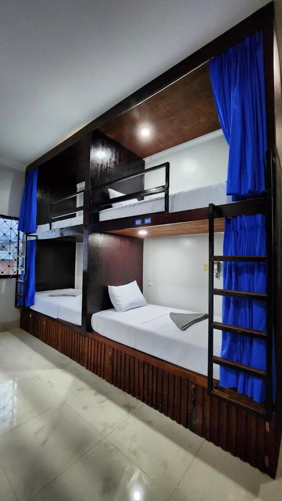 The Blue Guest House Battambang Buitenkant foto